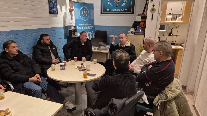 Diskussion: Muttersprache (Tamazight) und Identität Probleme – Lösungen – Herausforderungen