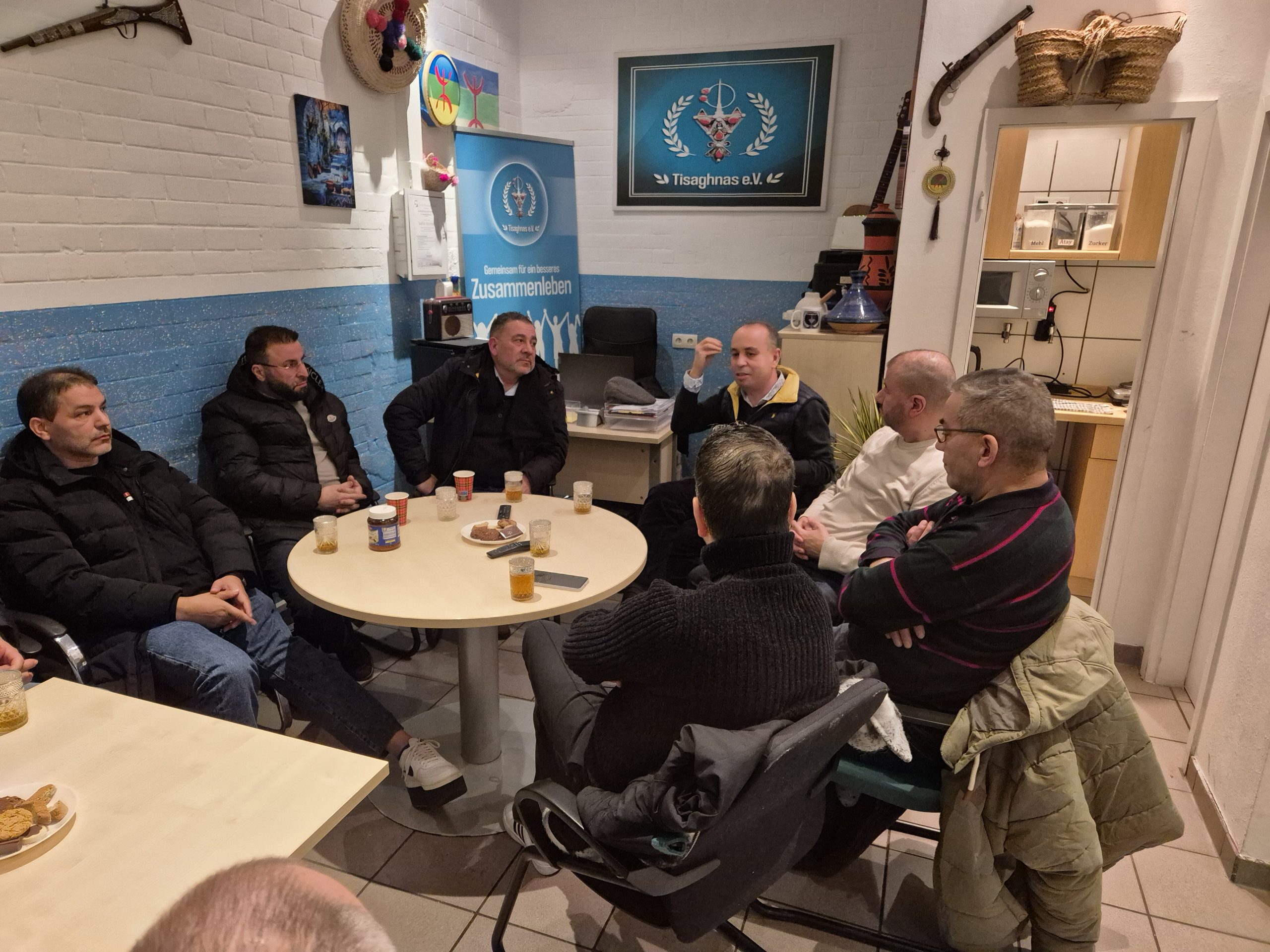 Diskussion: Muttersprache (Tamazight) und Identität Probleme – Lösungen – Herausforderungen